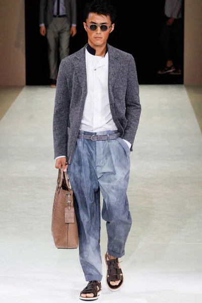 Look 48